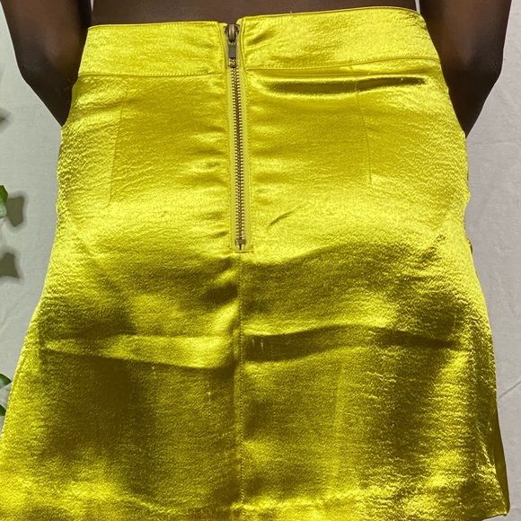 IRIDESCENT YELLOW SKATER SKIRT | URBAN OUTFITTERS - Picture 3 of 3
